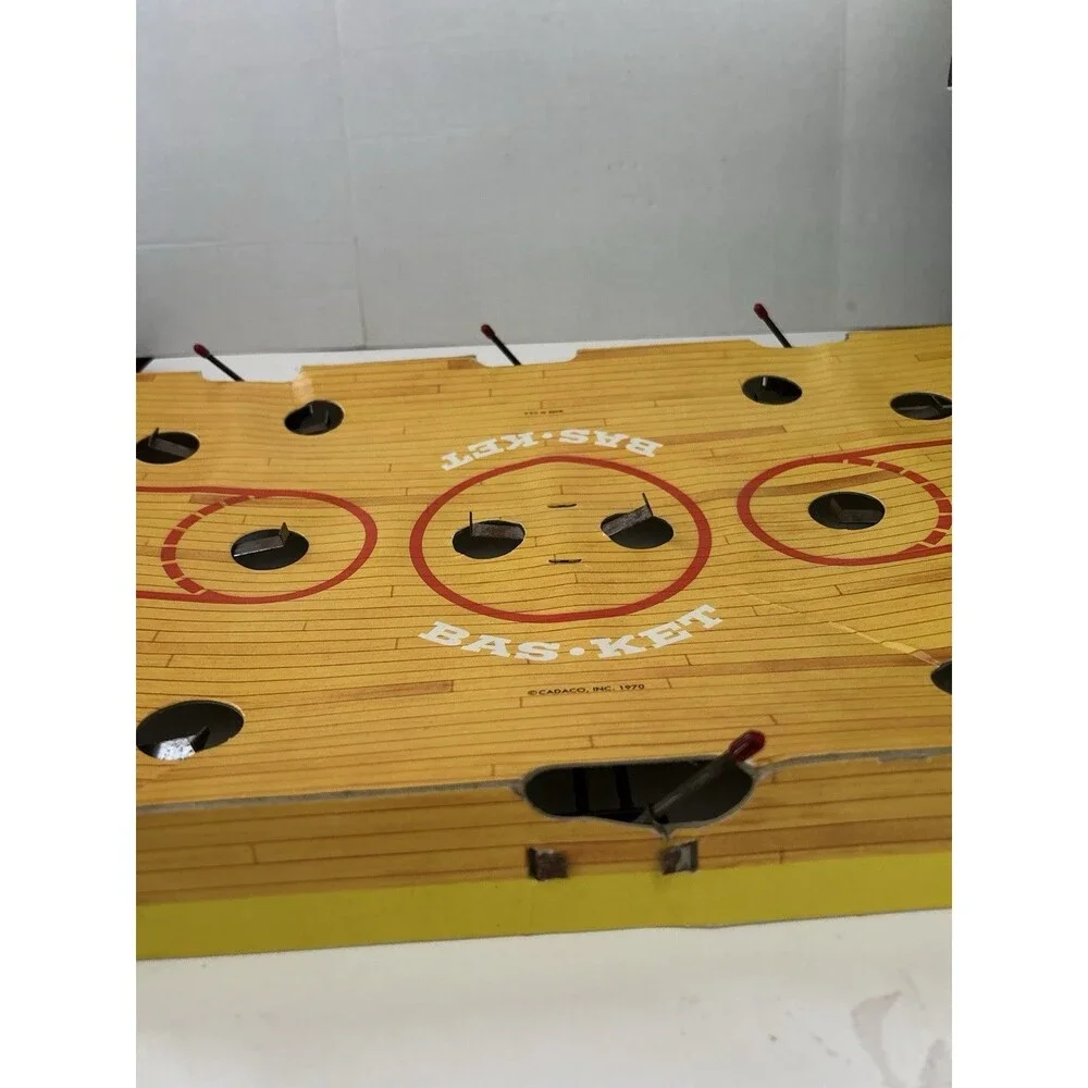 1969 Cadaco BAS-KET Real Basketball in Miniature Game